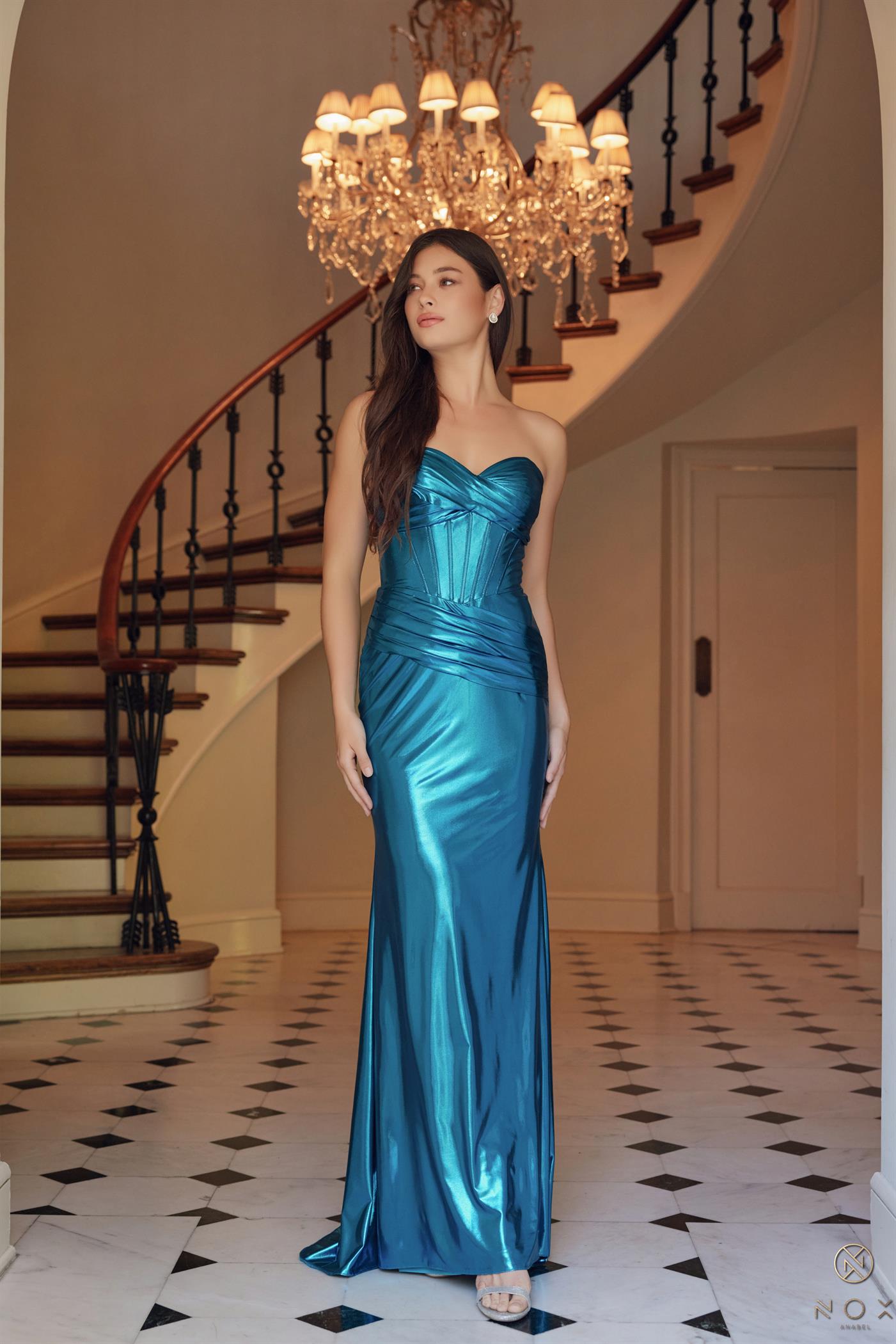 Nox Anabel -T1499 Sweetheart Fitted Metallic Sheath Dress