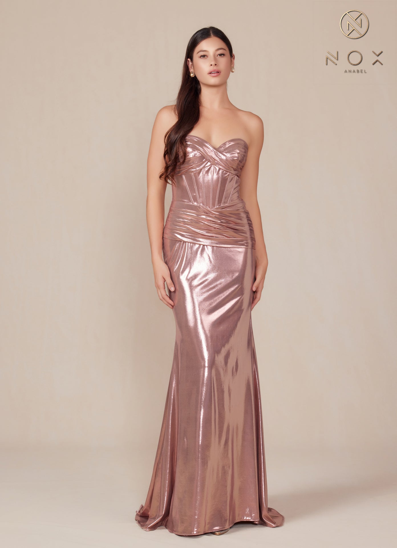 Nox Anabel -T1499 Sweetheart Fitted Metallic Sheath Dress