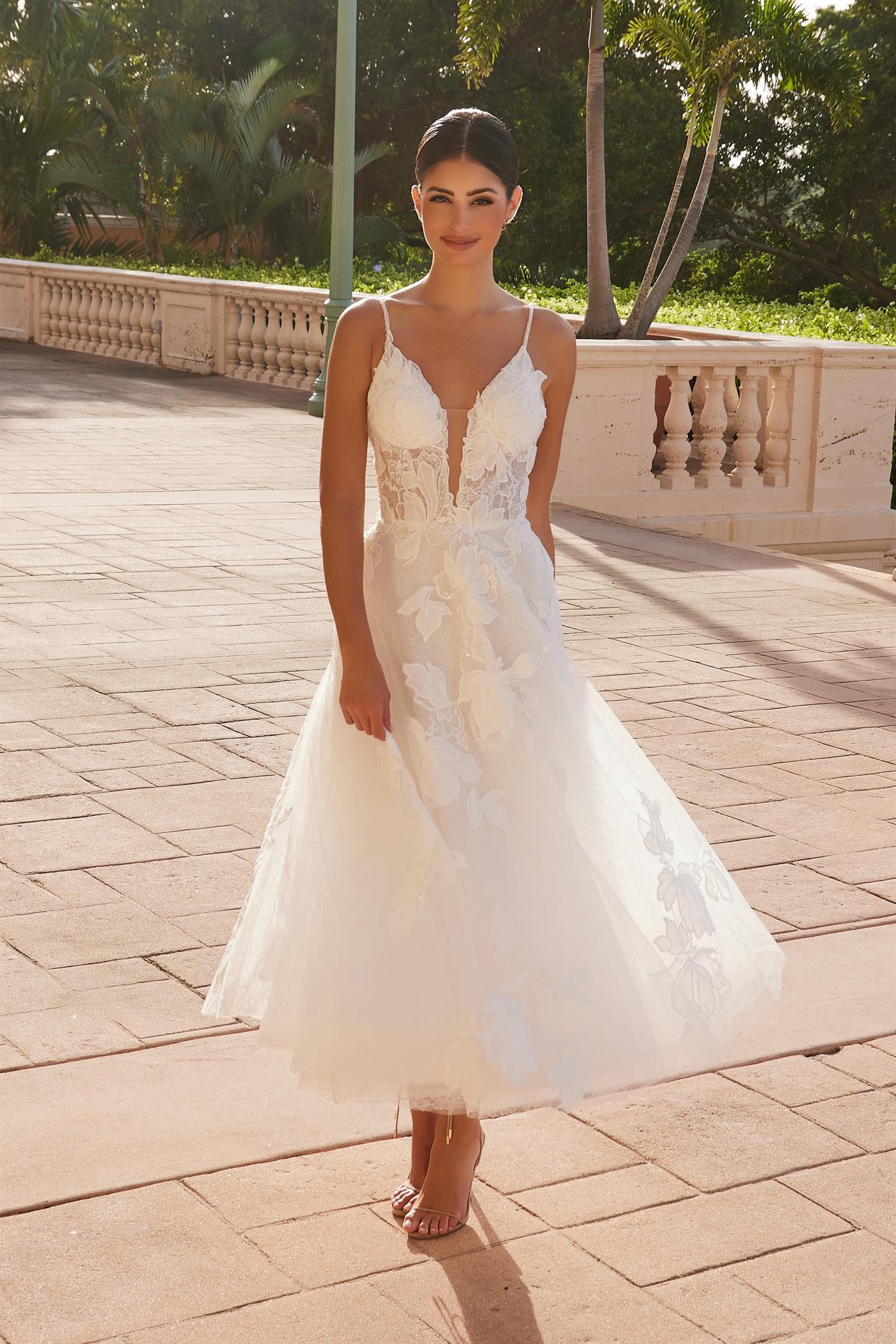 Nox Anabel -JE1027 V-Neck Floral Embellished Bridal Dress