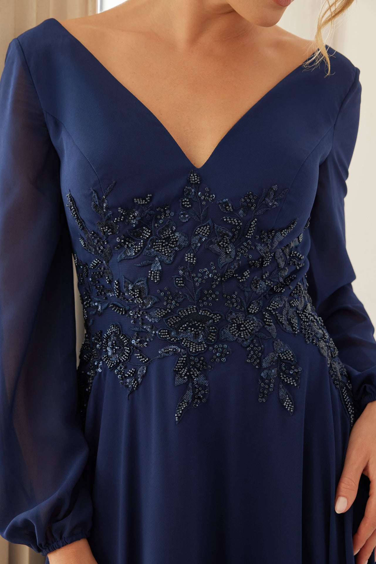 Nox Anabel -ME128 V-Neck Beaded Applique A-Line Dress