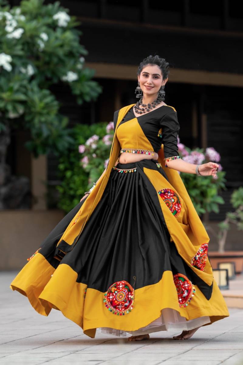 MyFashion -7066 Navratri Pure Cotton Plain Gamthi Mirror Work Lehenga Choli