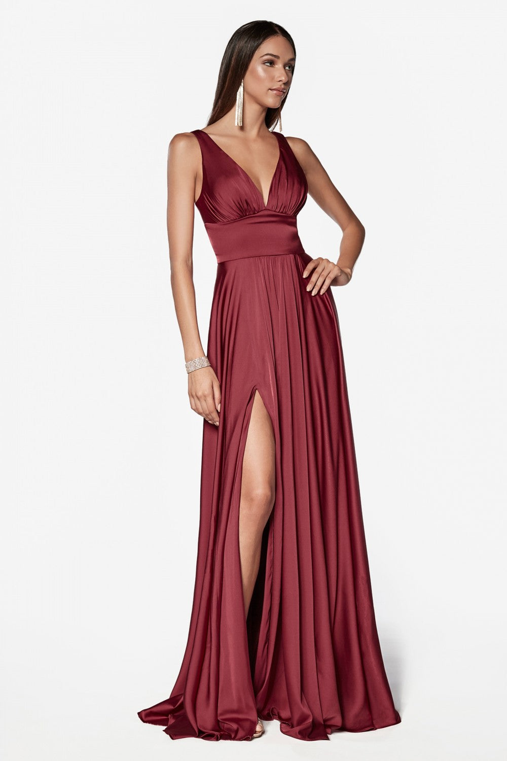 MyFashion.com - Satin flowy A-line dress with leg slit, open back and v-neckline.(7469) - Cinderella Divine promdress eveningdress fashion partydress weddingdress
gown homecoming promgown weddinggown