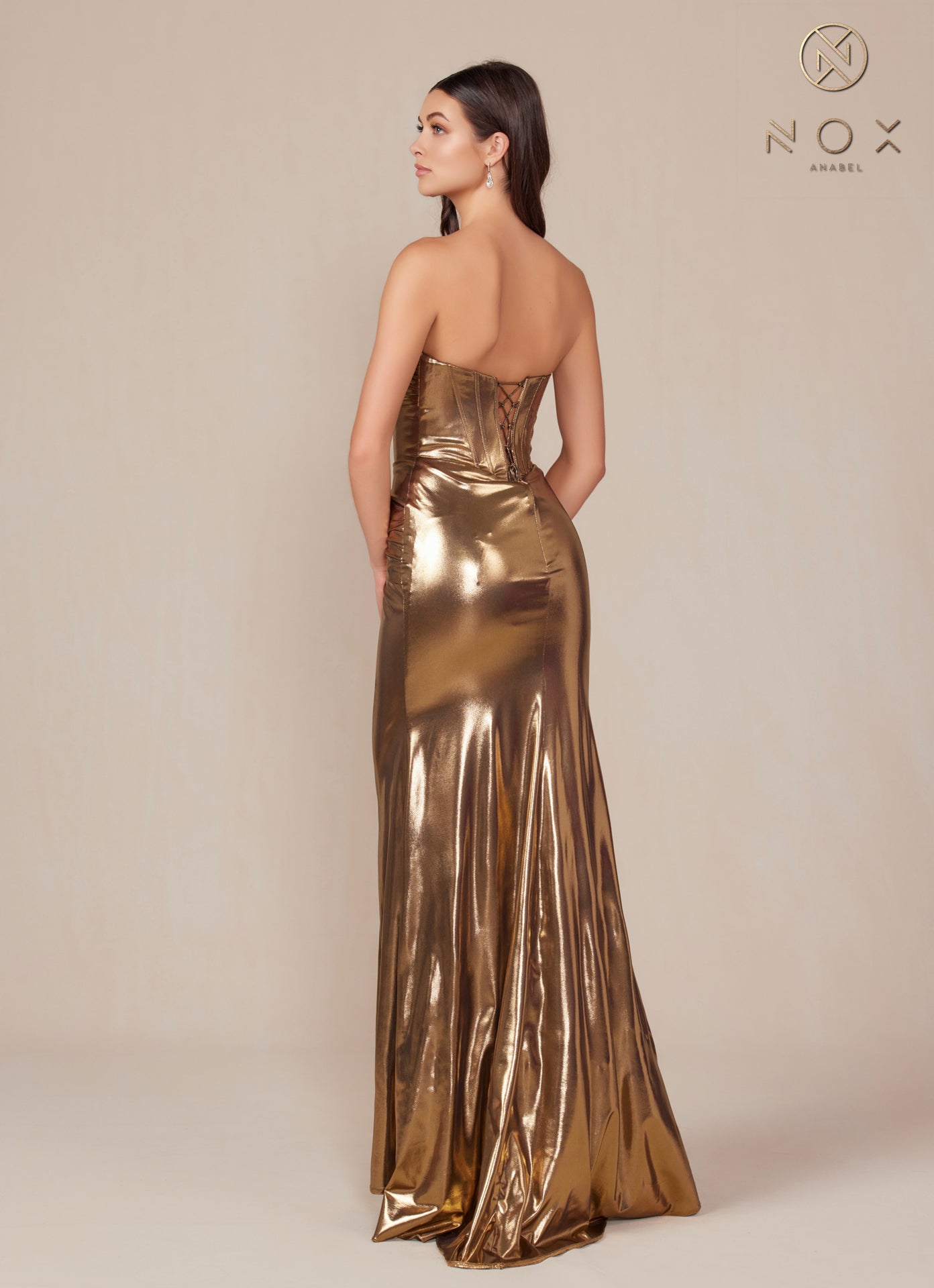 Nox Anabel -T1499 Sweetheart Fitted Metallic Sheath Dress