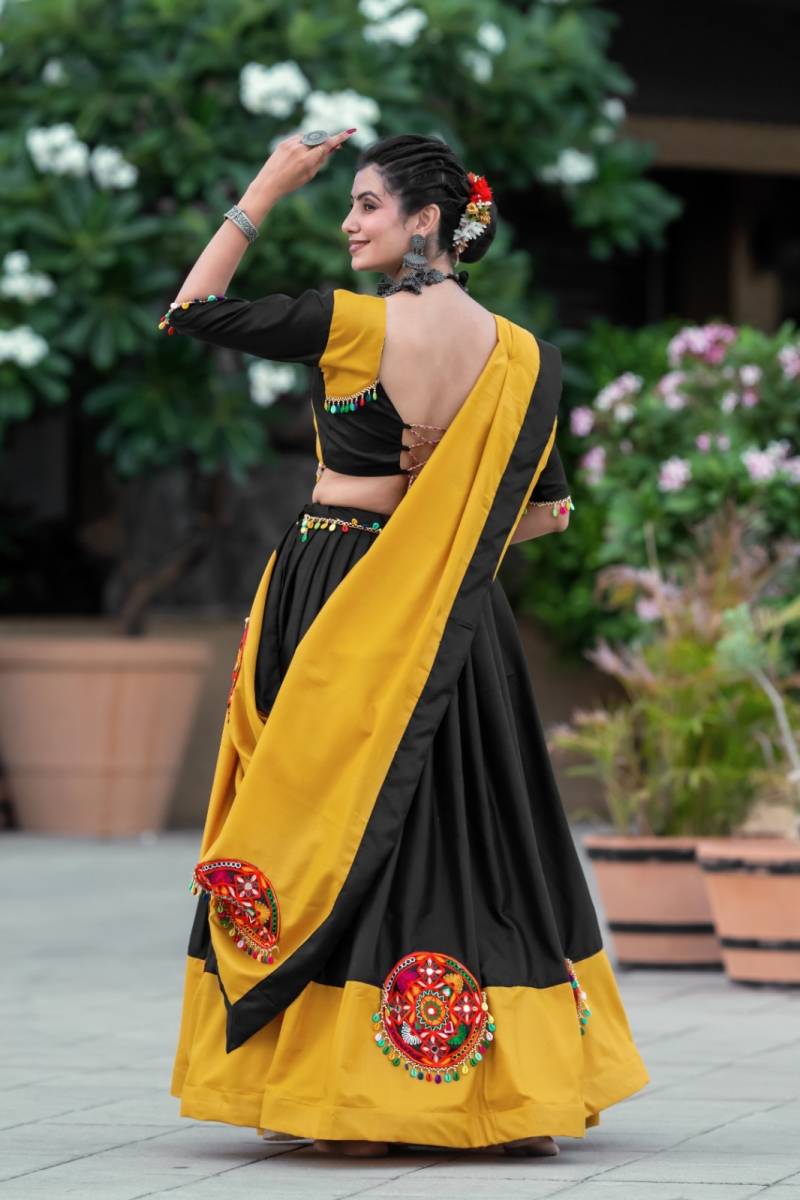 MyFashion -7066 Navratri Pure Cotton Plain Gamthi Mirror Work Lehenga Choli