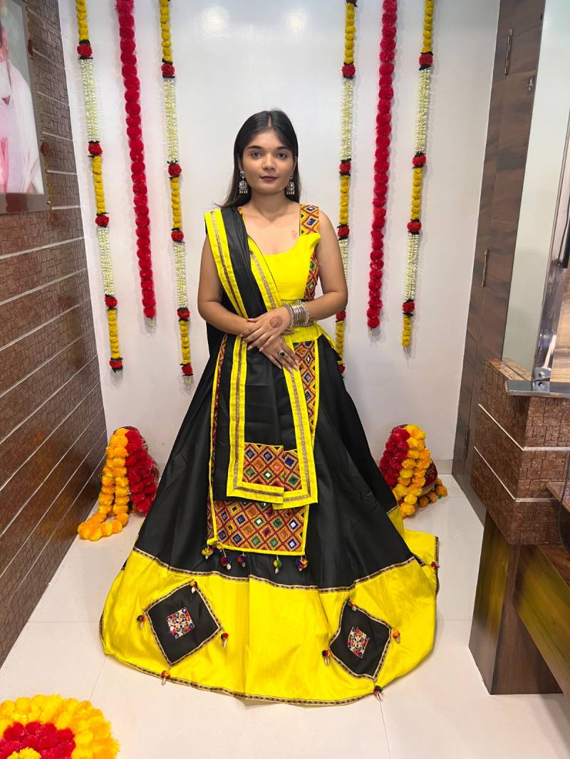 MyFashion -7052 Navratri Special Gamthi Work Lehenga Blouse With Dupatta Collection