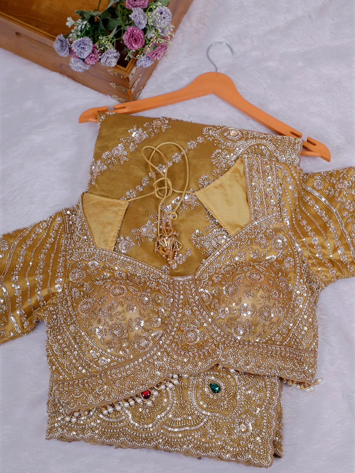 MyFashion KLS-2685 Crown Theory Golden Giraffe saree with Moti & Stone