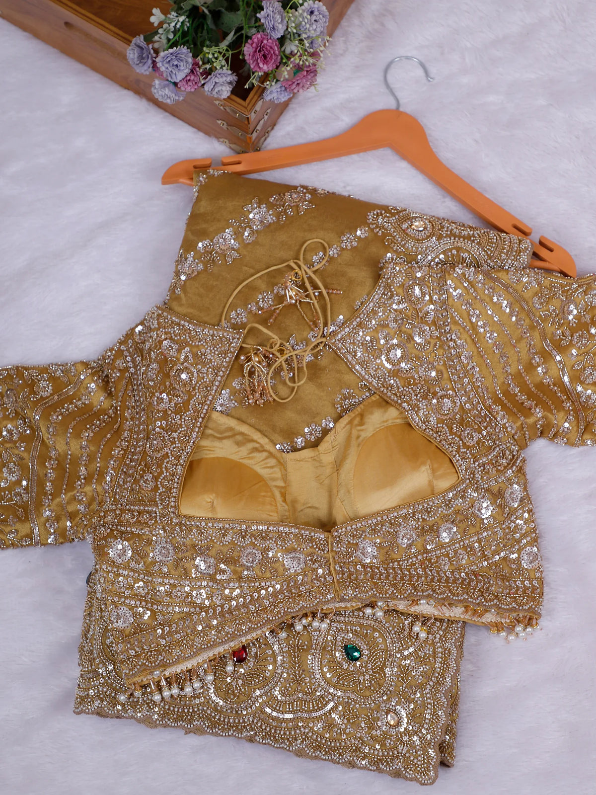 MyFashion KLS-2685 Crown Theory Golden Giraffe saree with Moti & Stone