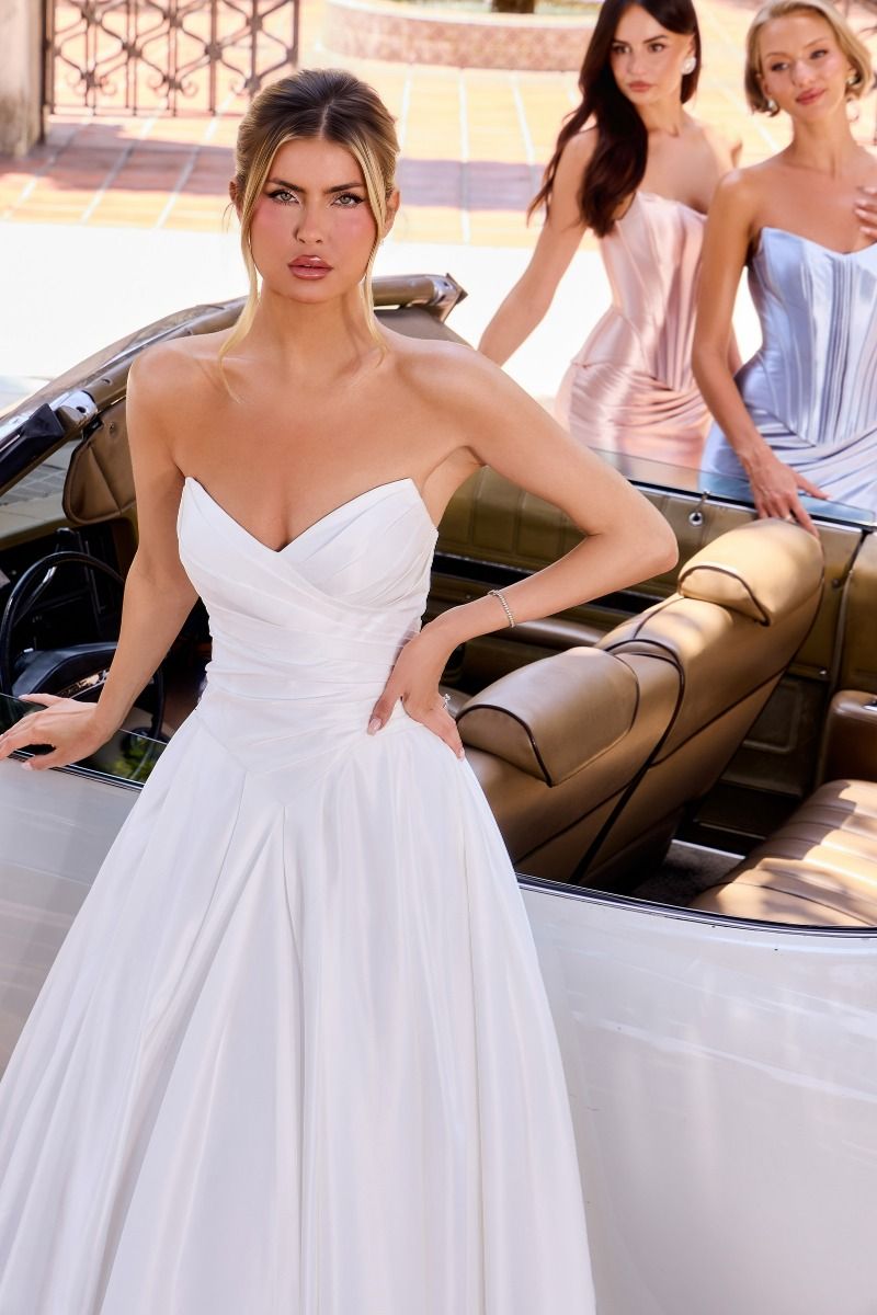 Cinderella Divine -WN015 Strapless Sweetheart A-Line Wedding Dress